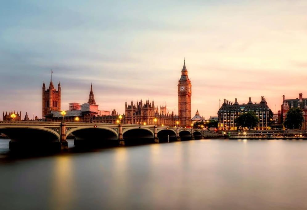 Nice Flat In Heart Of Londra Esterno foto