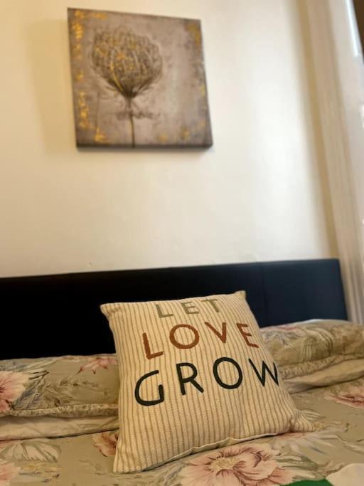 Nice Flat In Heart Of Londra Esterno foto