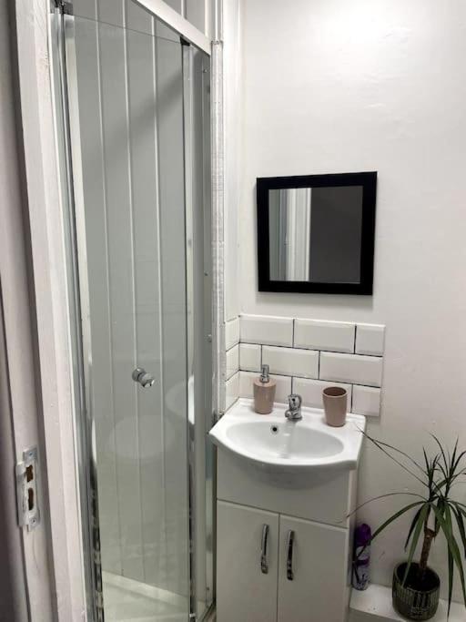 Nice Flat In Heart Of Londra Esterno foto